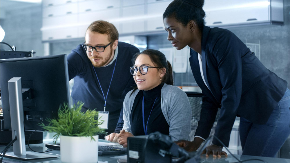 Cadre ingénieur freelance ou CDI dans l’industrie ?